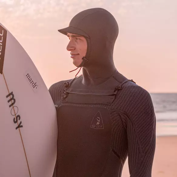 Fato Surf O´Neill Mutant Legend 5/4 mm com capuz