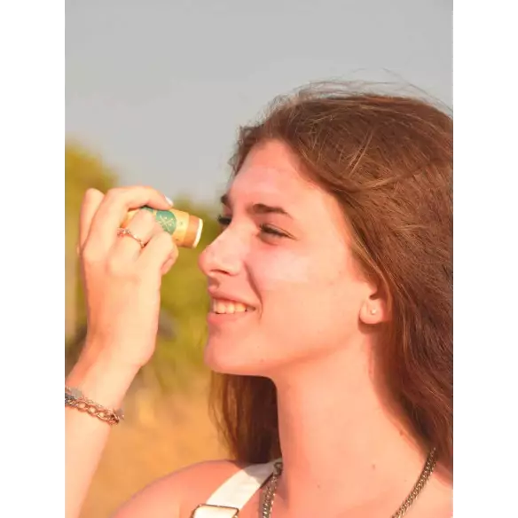 Stick solar Tiza Natural Blanco Stick solar Tiza Natural Blanco