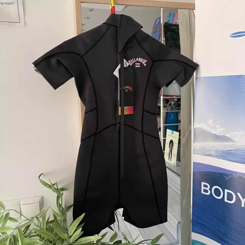 Shorty Billabong Launch