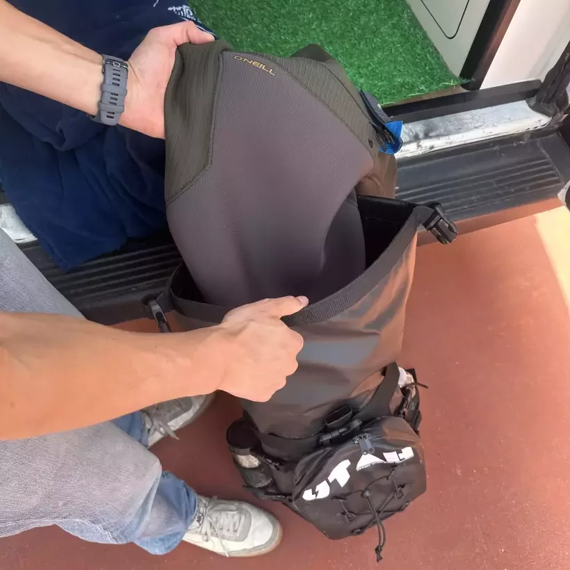 mochila impermeável Utah Travel Black 24L