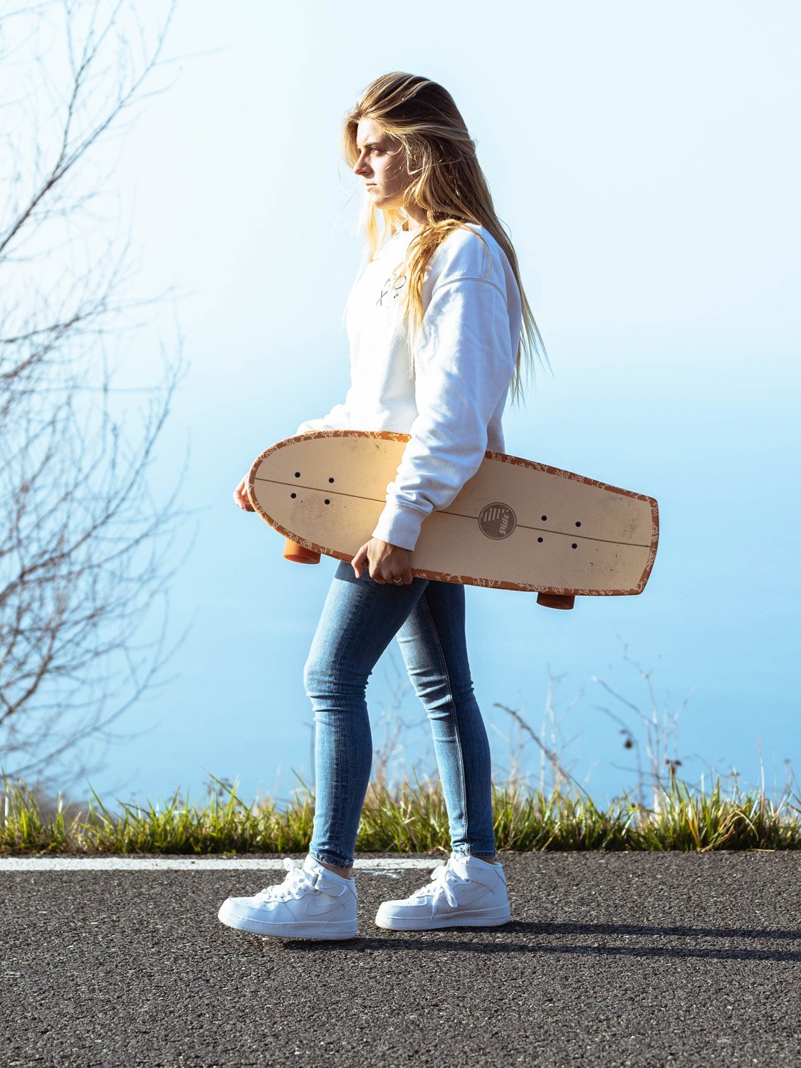 Surfskate cos'è: la tavola che porta il surf sull'asfalto
