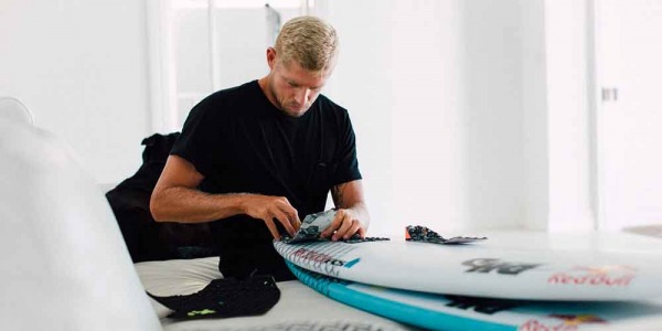 Come posizionare un Grip Pad surf su una tavola