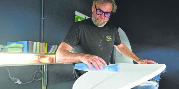 Comment shaper une planche de surf