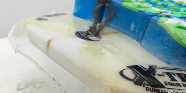 Come riparare la coda della tua tavola da surf